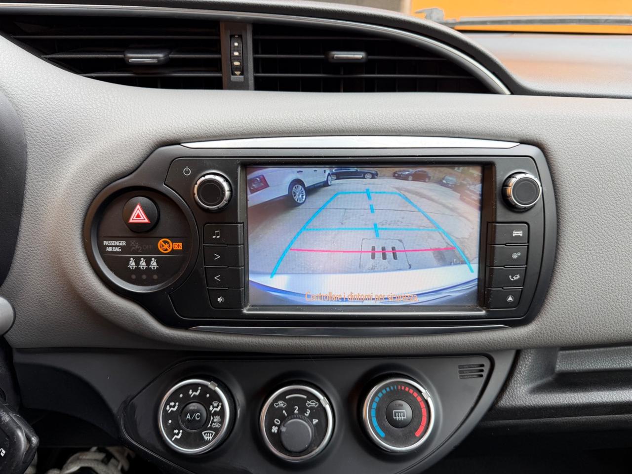 Toyota Yaris 1.0 5 porte Lounge