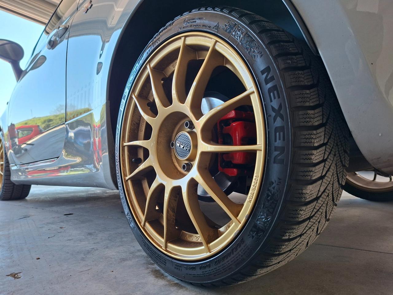 Abarth 500 1.4T CINGHIA FATTA / XENON / SENSORI