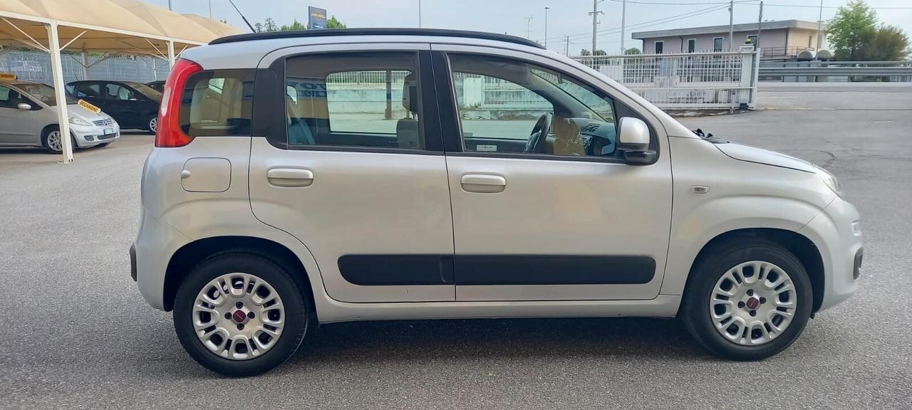 Fiat Panda cc. 1.242 Benzina 69 CV. 4 Cilindri 5 Porte 5 Posti Euro 6B Utilizzabile anche per i Neopatentati.