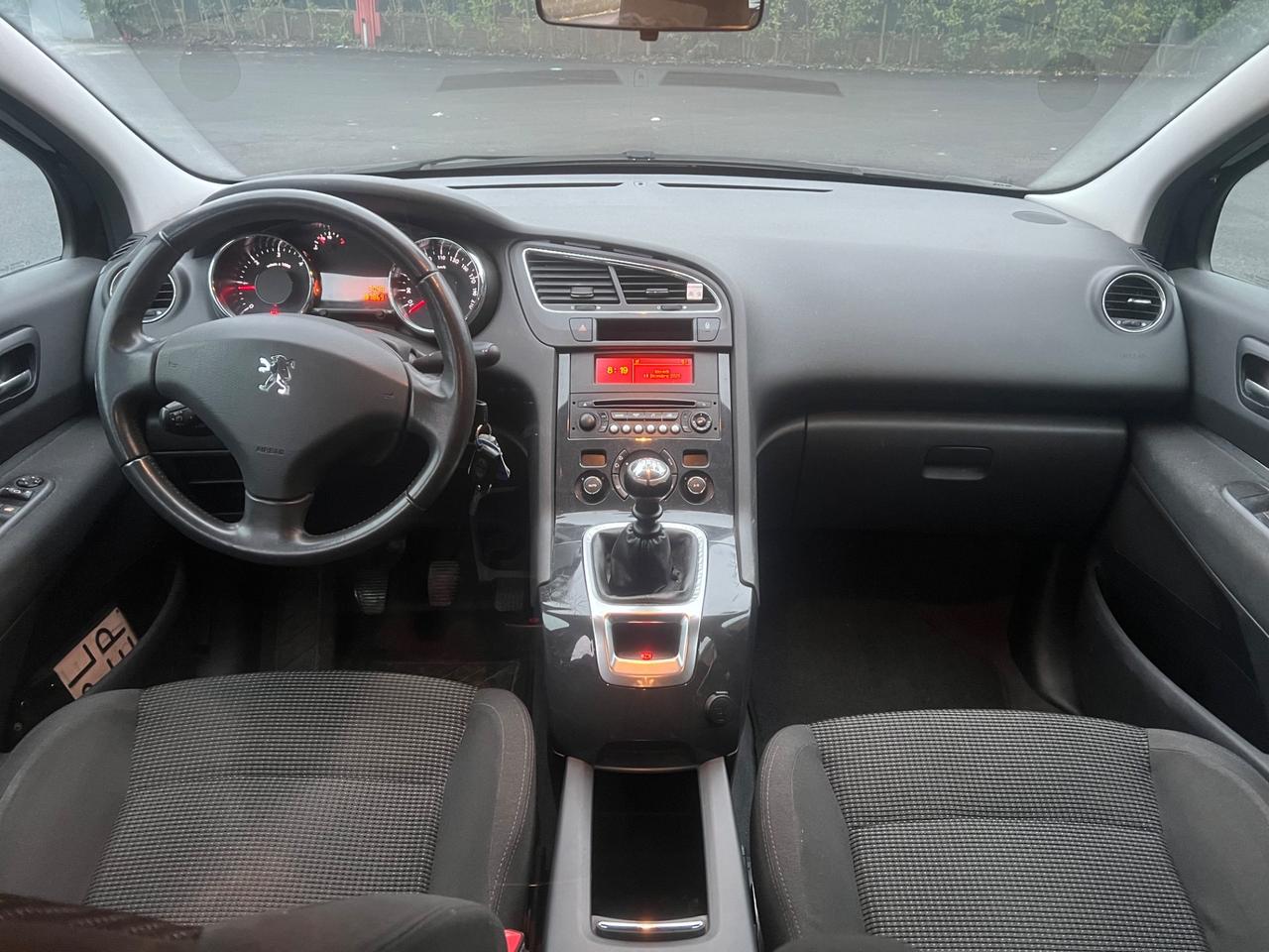 Peugeot 5008 1.6 HDi 112CV Business