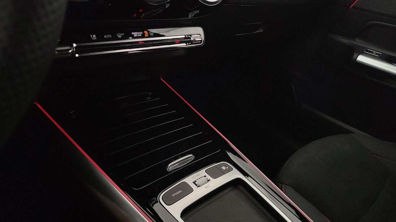 Mercedes-Benz GLA 180 d Automatic