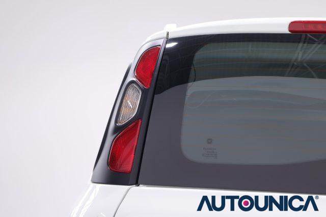 FIAT Panda 1.0 FIREFLY S&S HYBRID CITY CROSS NEOPATENTATI