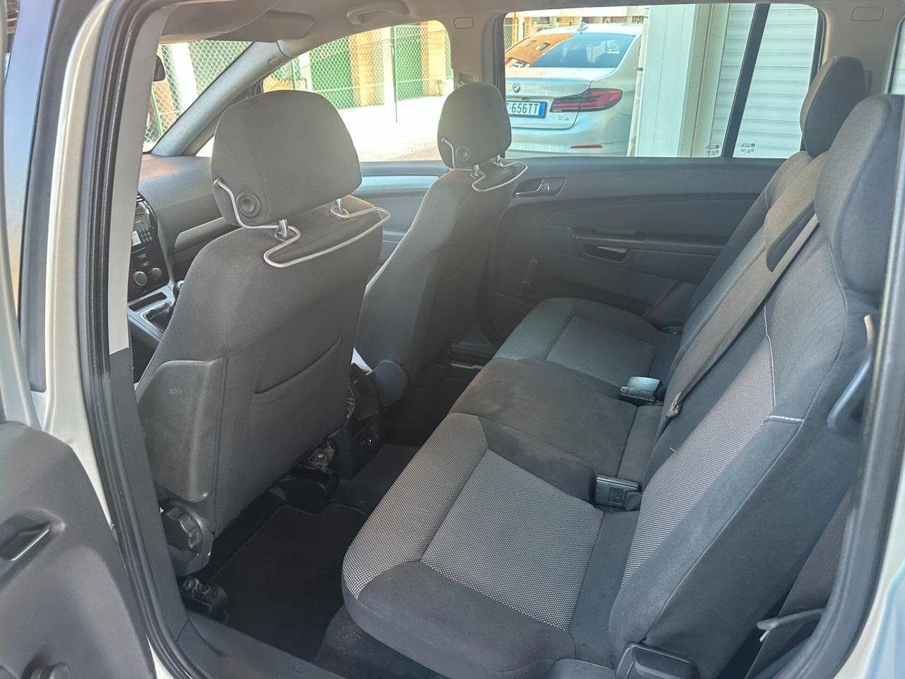 Opel Zafira 1.8 GPL 7 POSTI