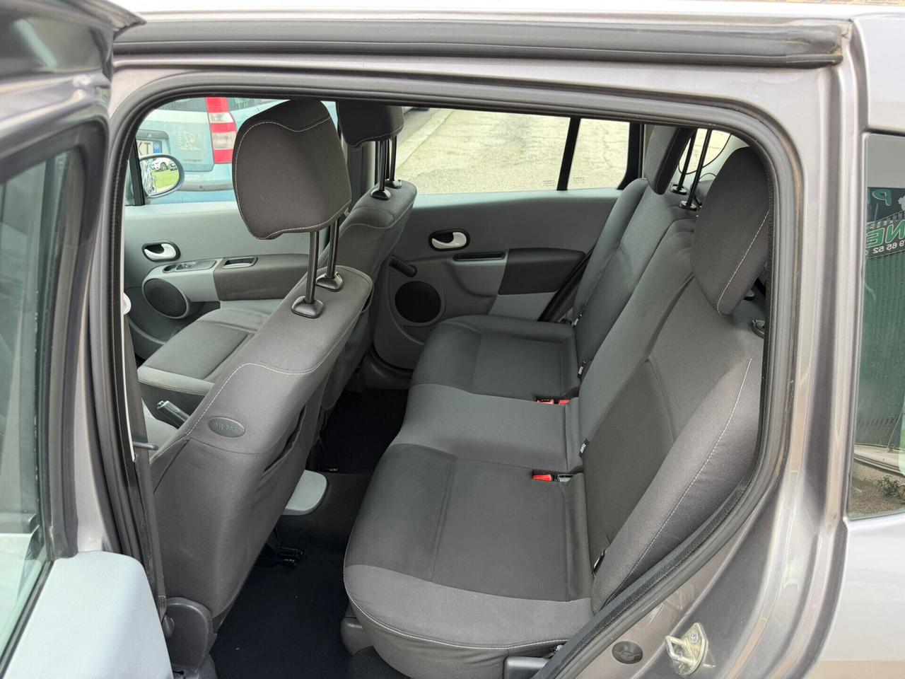 Renault Modus Grand 1.5 DIESEL - Anno 2011 - NEOPATENTATO