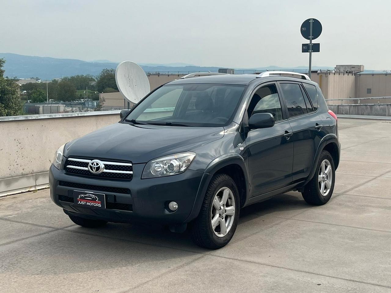 Toyota RAV 4 RAV4 2.2 D-4D 177 CV Luxury