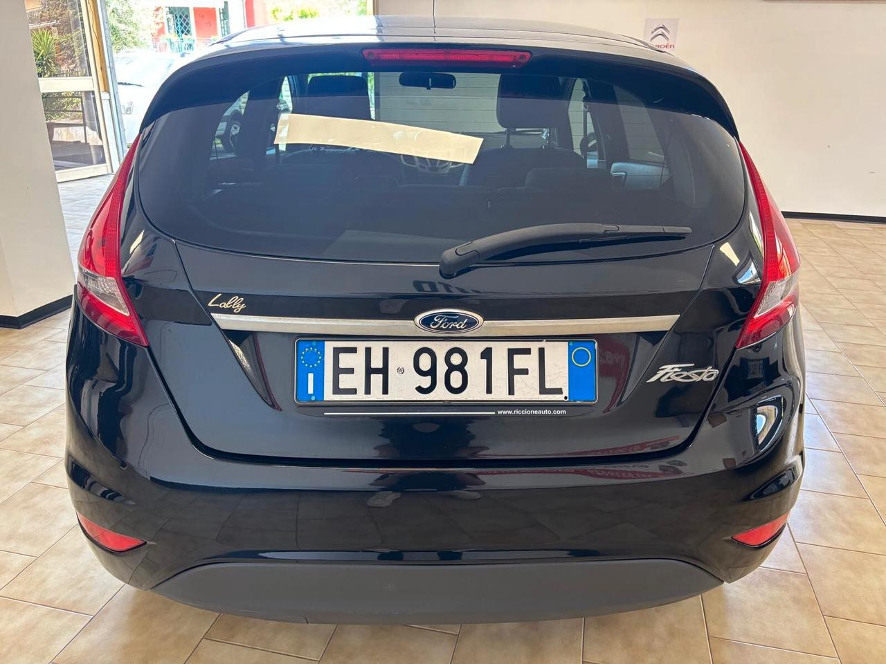 FORD FIESTA ANNO 2011 DS 1.4 ADATTA NEOPATENTATI KM 163 MILA