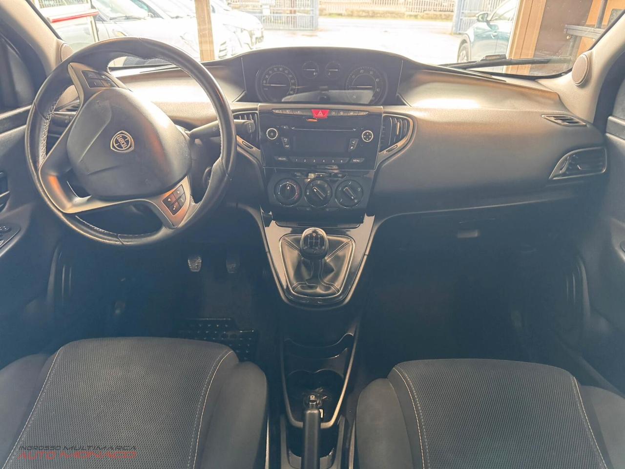 Lancia Ypsilon 1.3 MJT 95CV Momodesign 2014