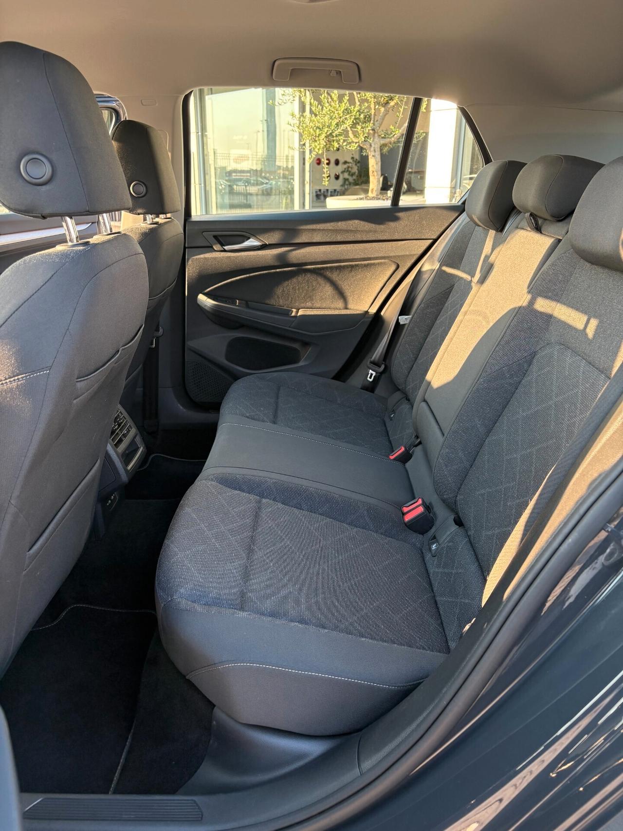 Volkswagen Golf 2.0 TDI 150 CV DSG SCR Life