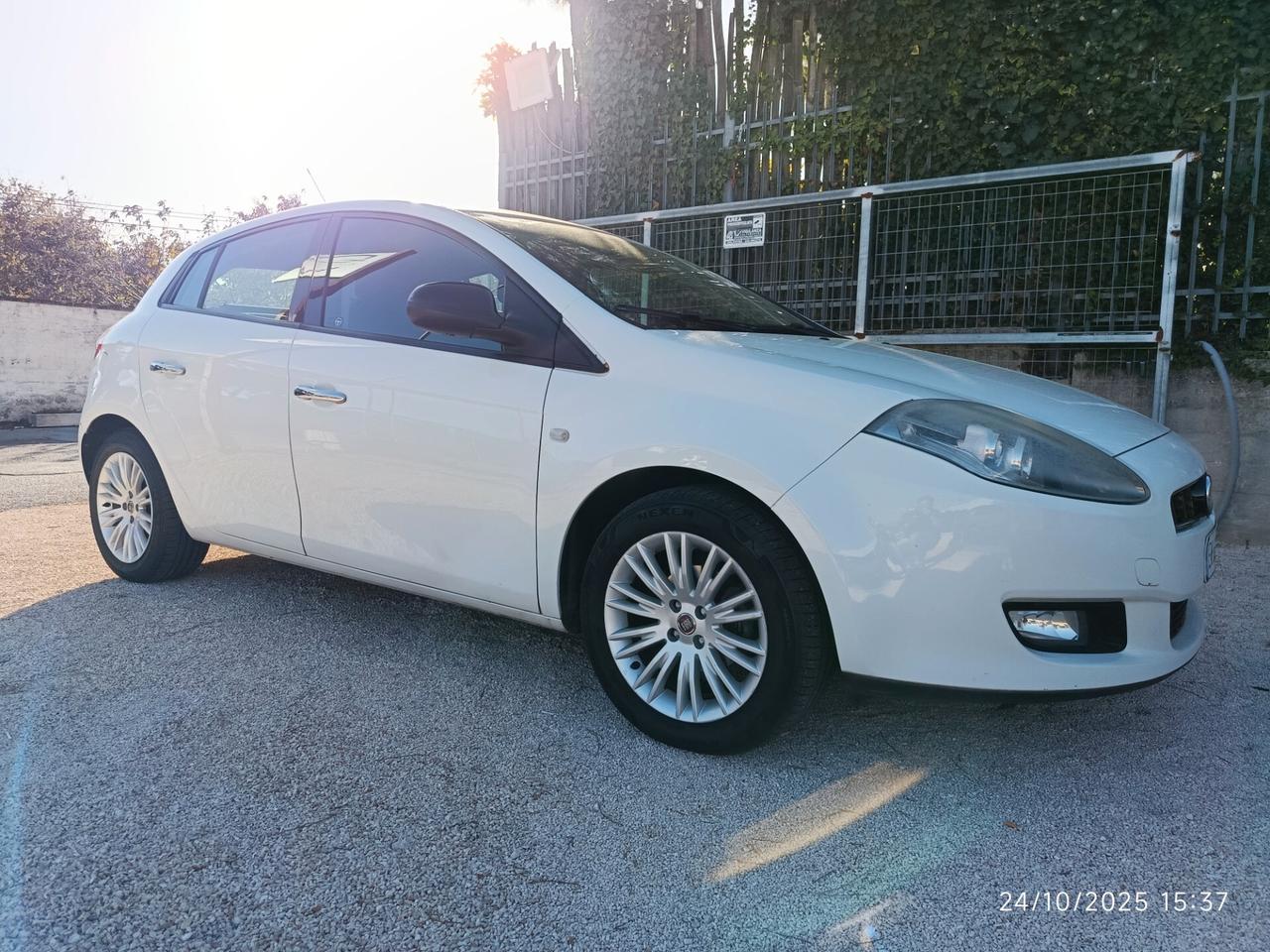 Fiat Bravo 1.4 EasyPower Easy £ 3790 VISTA E PIACIUTA £ 4999 CON GARANZIA