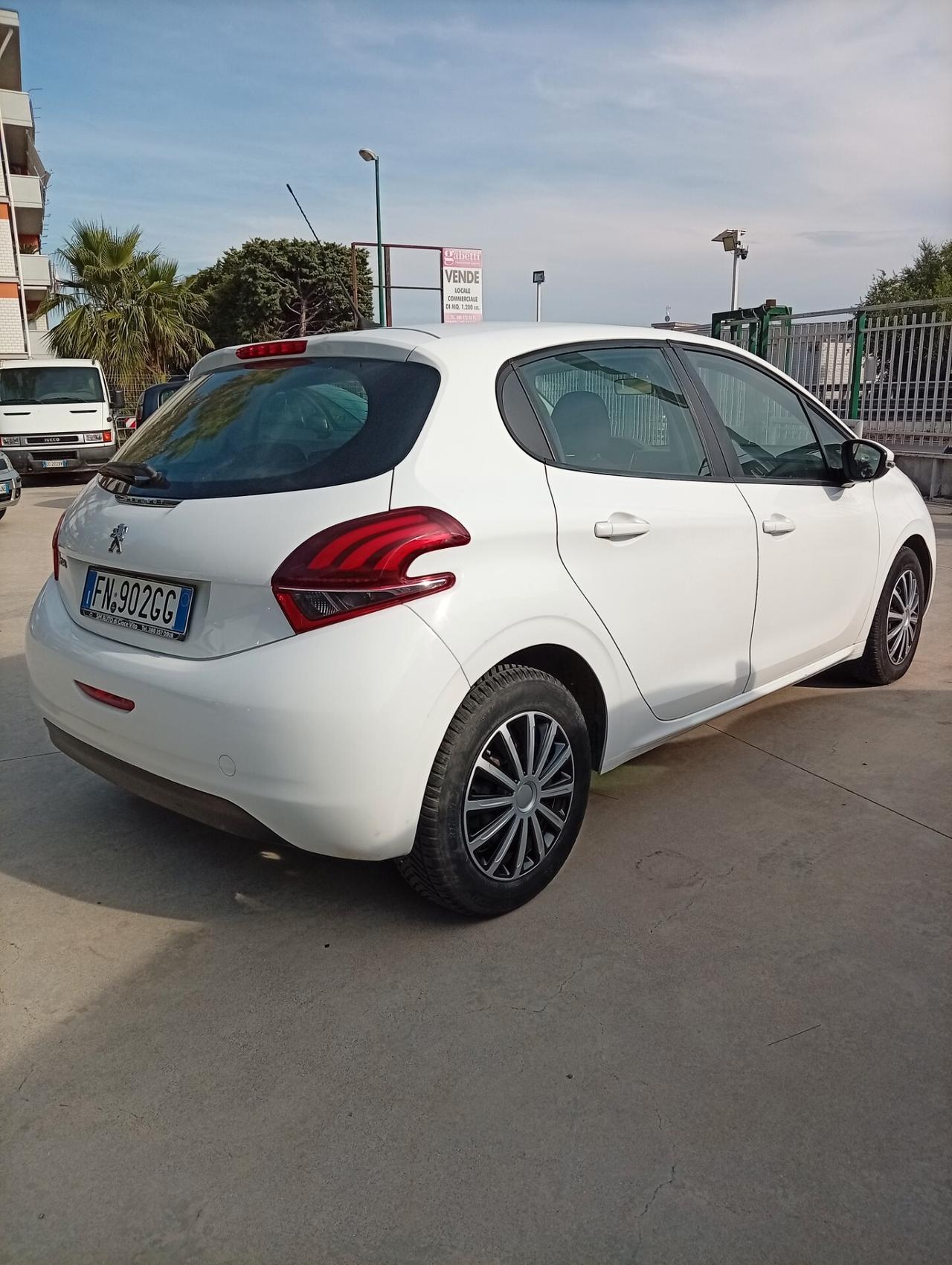 Peugeot 208 82 CV 5p. GPL Active