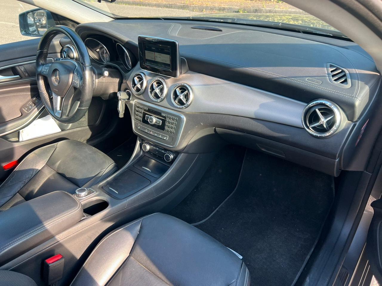 Mercedes-benz CLA 220 d Automatic Premium AMG