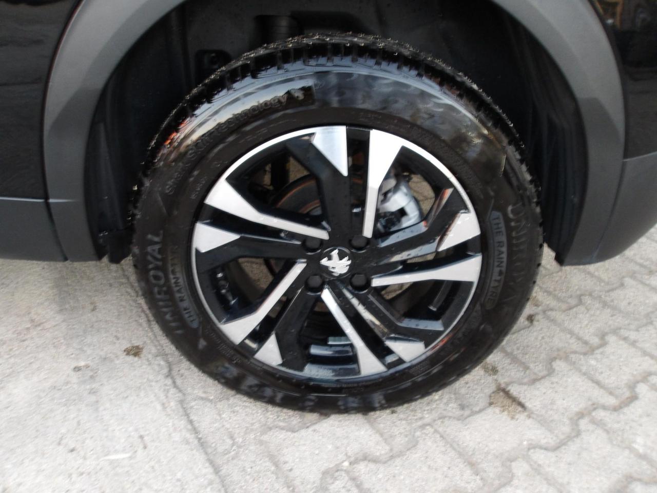 Peugeot 2008 1.2 puretech Allure Pack 130cv