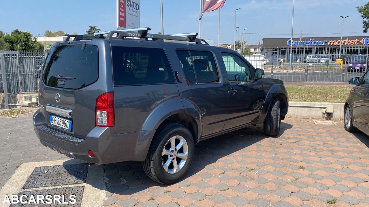 NISSAN - Pathfinder - 2.5 dCi LE - 4x4 - FINANZIAB