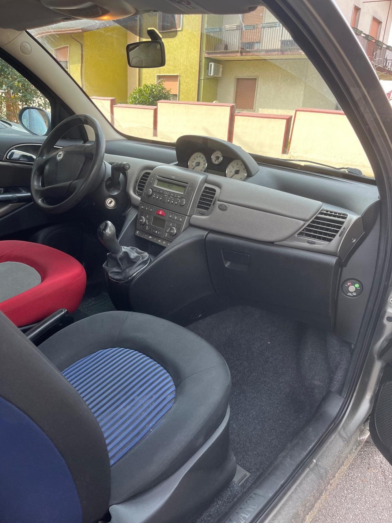 Lancia Ypsilon 1.3 Multijet 16V Oro