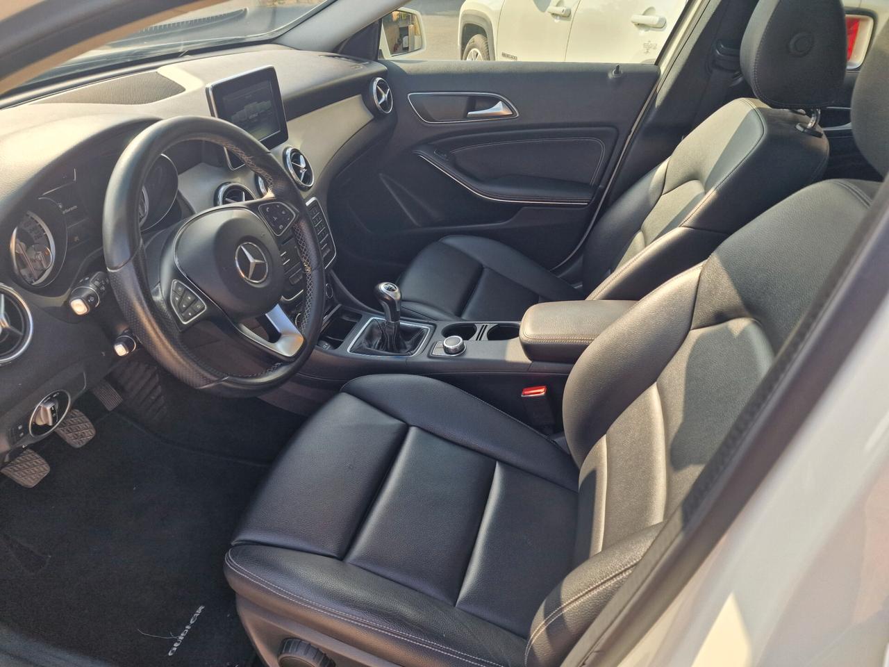 Mercedes-benz GLA 200 d Premium