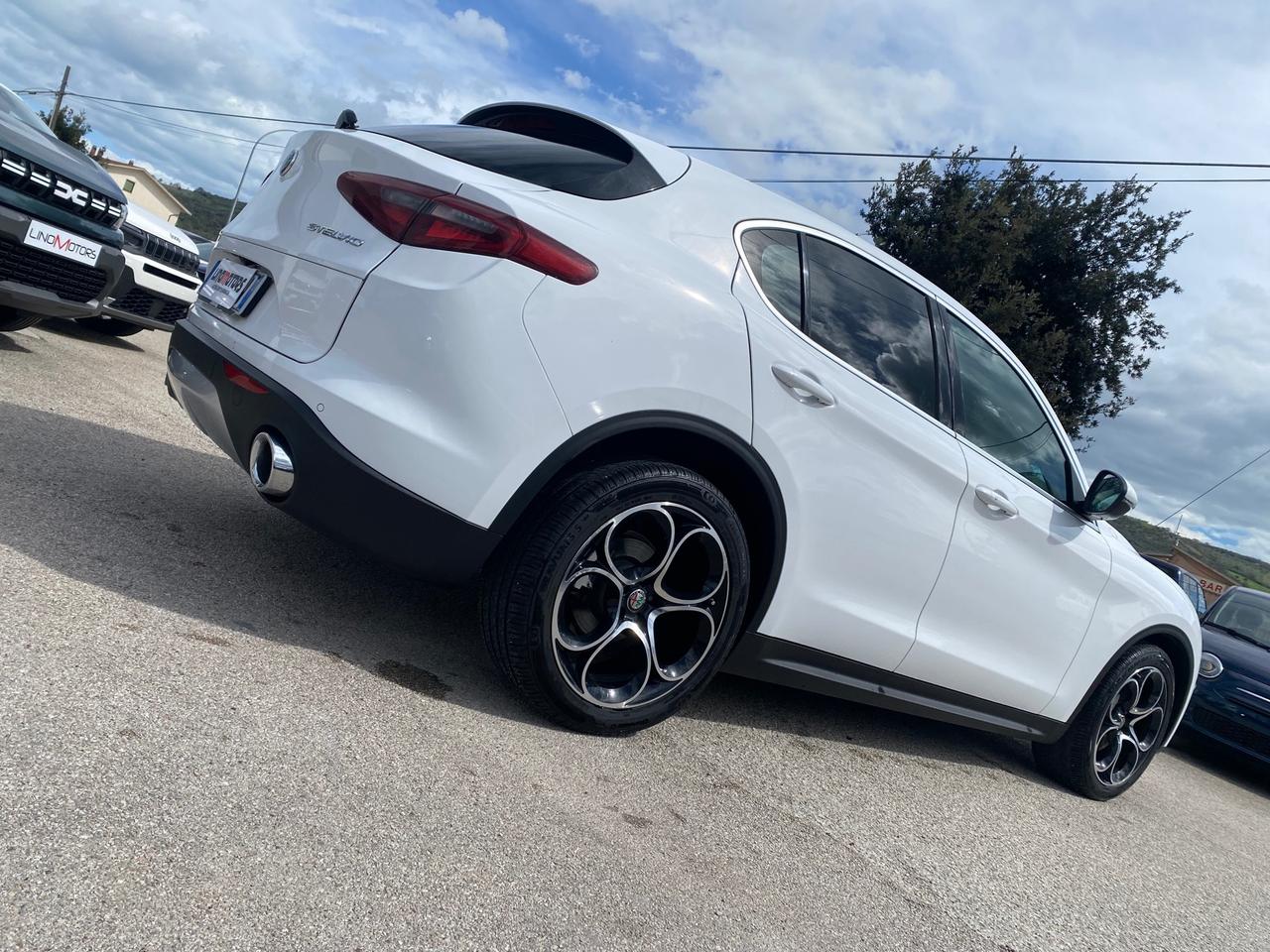 Alfa Romeo Stelvio 2.2 Turbodiesel 180 CV AT8 RWD Super