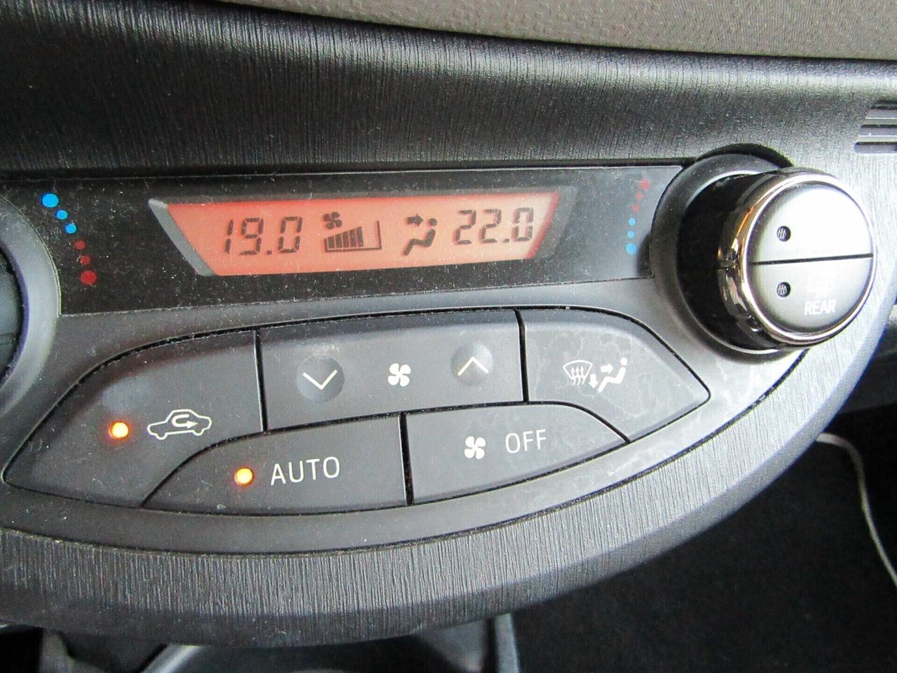 Toyota Yaris 1.3 5 p. Tagliandi ufficiali