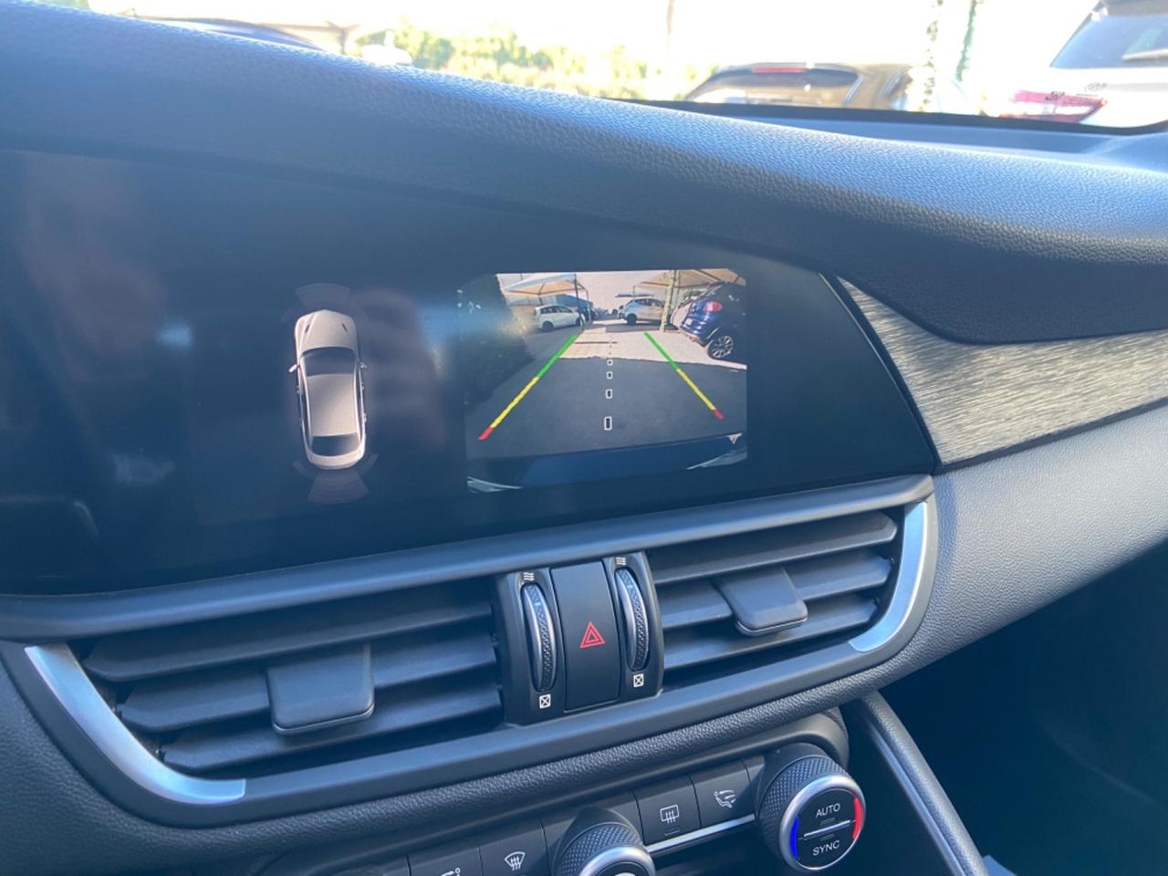 Alfa Romeo Giulia 2.2 160CV AT8 nuovissima garanzia