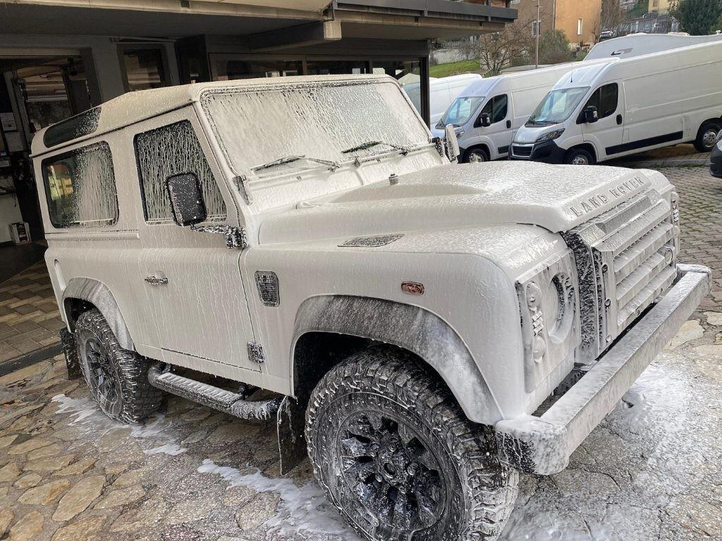 LAND ROVER Defender 90 2.2 TD4 4posti