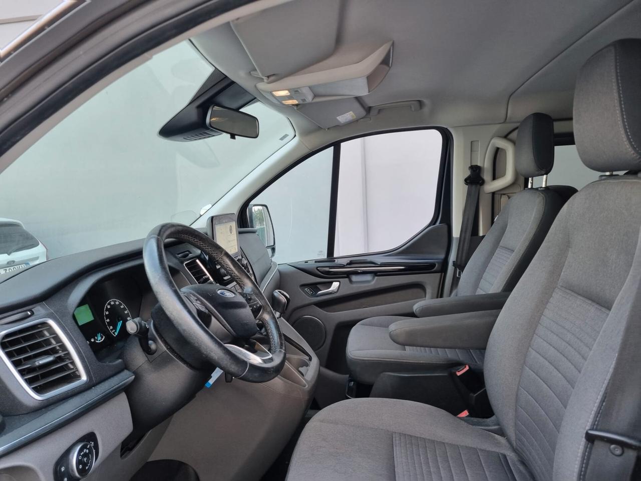 Ford Tourneo Custom Transit 2.0 TDCi 310 L1 Titanium 8 POSTI