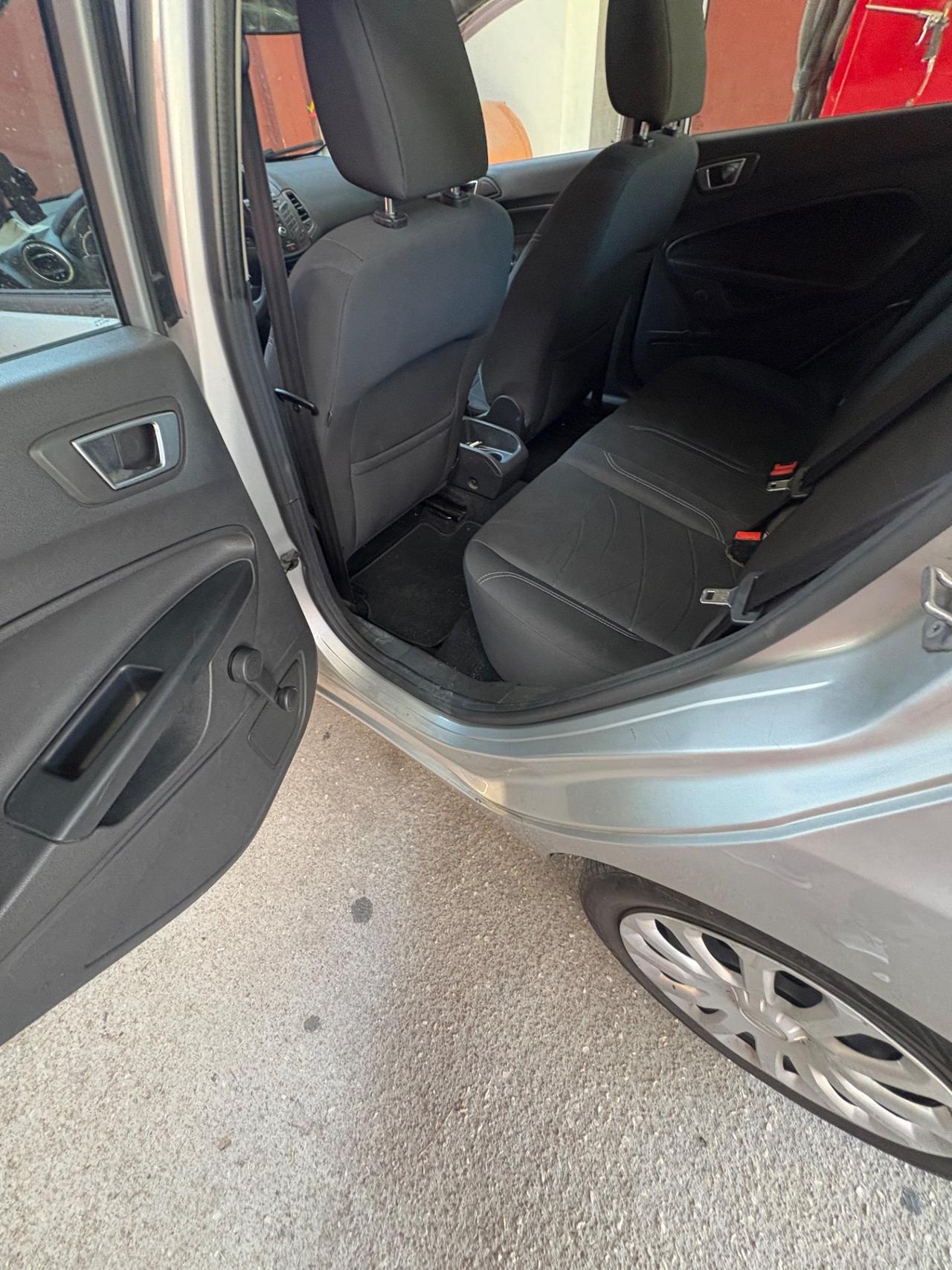 Ford Fiesta 1.5 TDCi 75CV 5 porte Black & White Edition