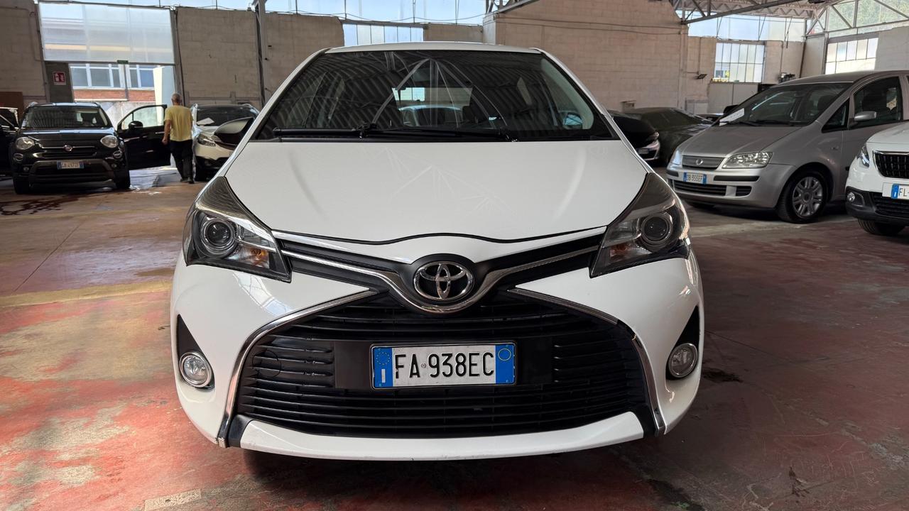 Toyota Yaris GPL LOUNGE