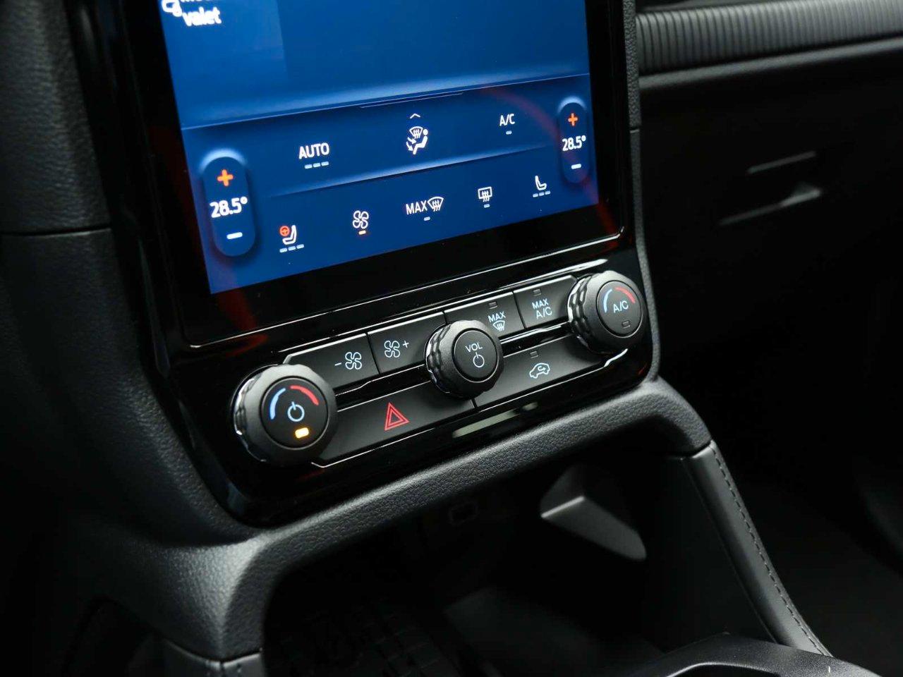 Ford Ranger Raptor 2.0 ecoblue 210cv auto pronto disponibile con due versione di colori