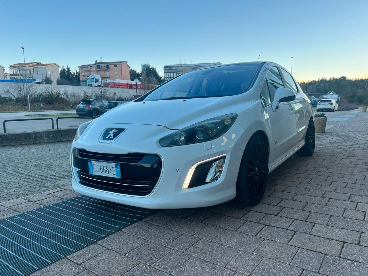 Peugeot 308 1.6 THP 200CV 5p. GTi