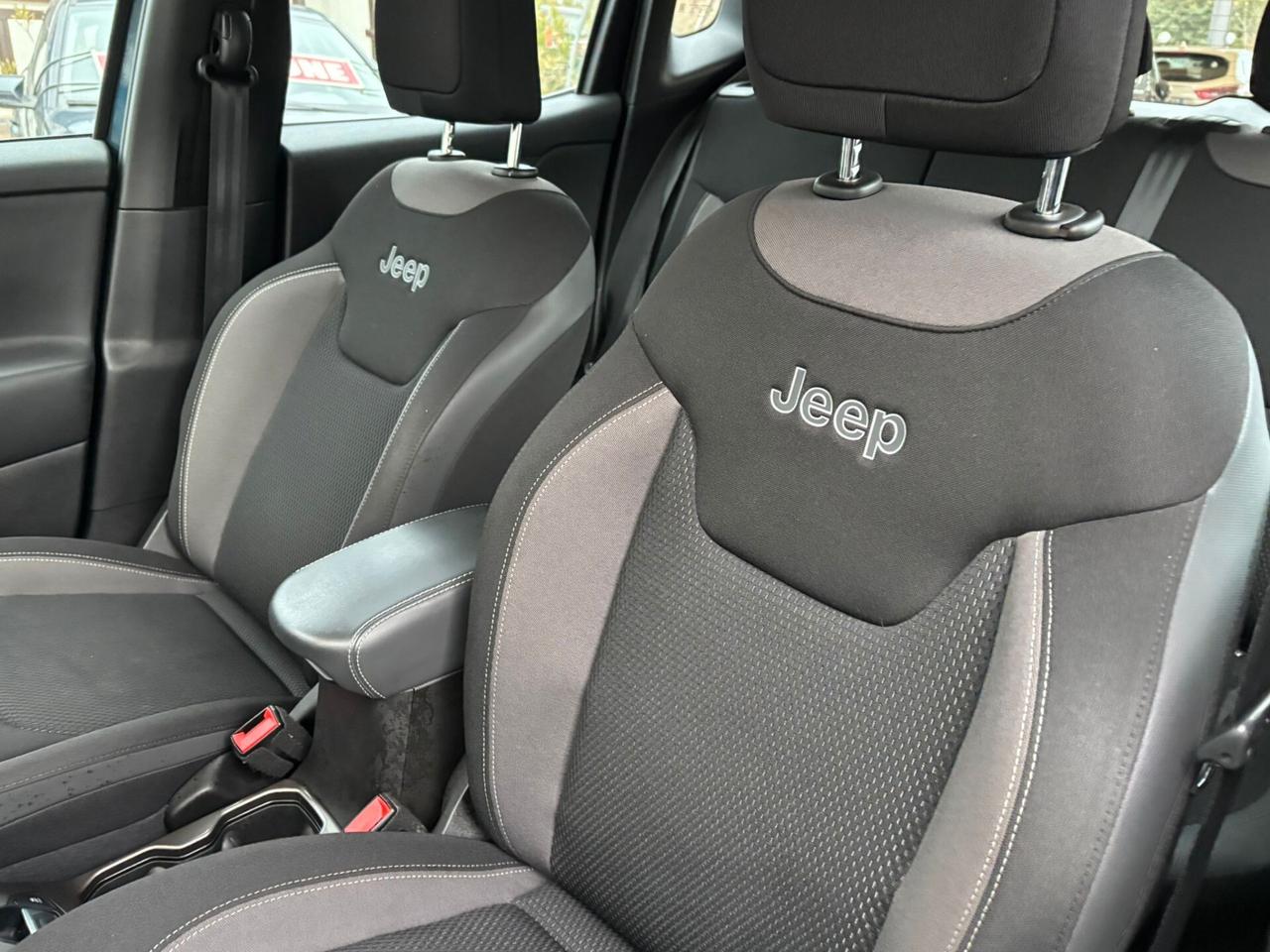 Jeep Renegade 1.5 Turbo T4 MHEV Limited