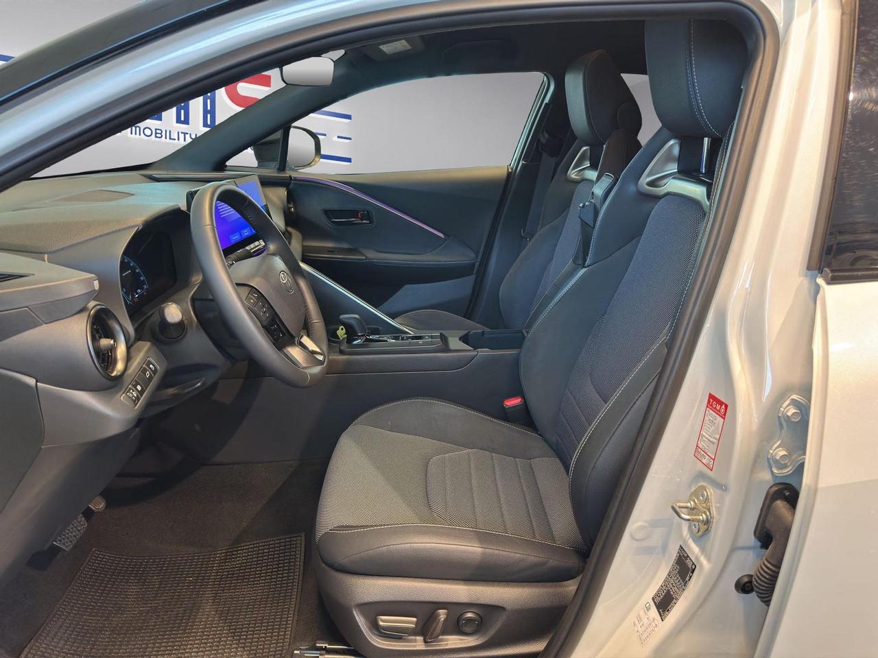 Toyota C-HR 1.8 hev Lounge fwd e-cvt