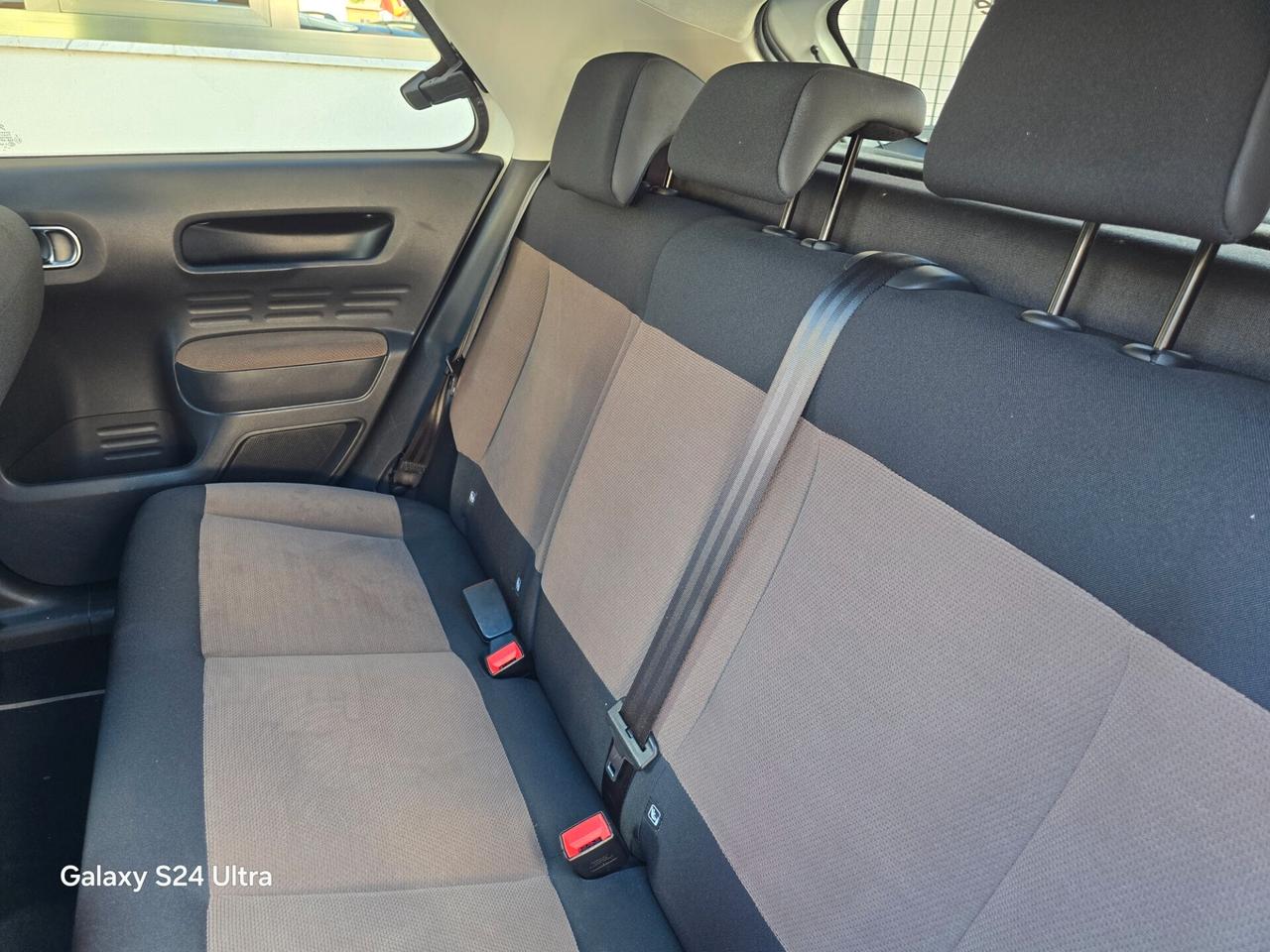 Citroen C4 Cactus BlueHDi 100 Shine