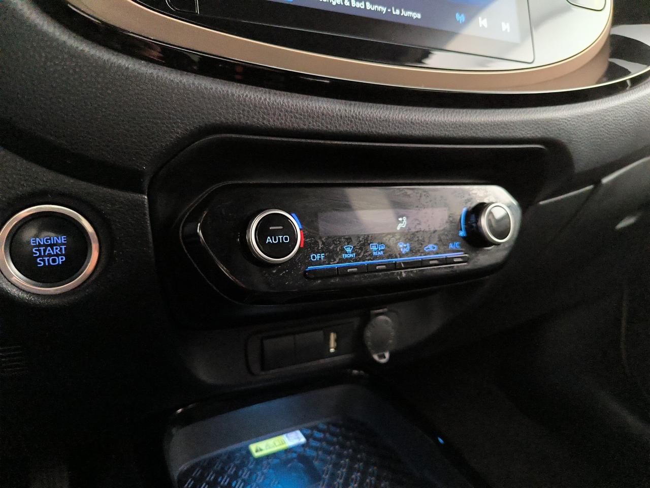 Toyota Aygo x 1.0 lounge 72cv