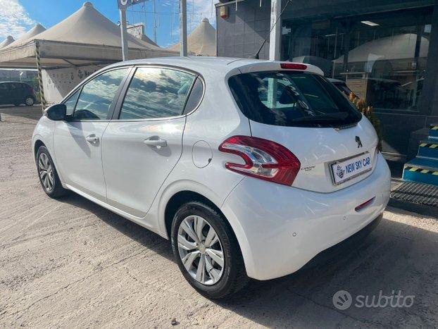 PEUGEOT 208 1.4 HDi 68CV 5p. AUTOCARRO - 2014