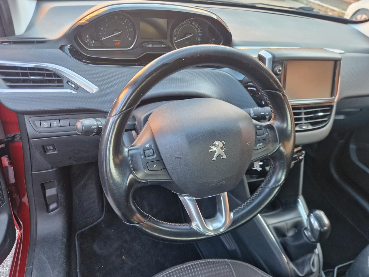 Peugeot 208 HDi 100cv 5 porte Allure
