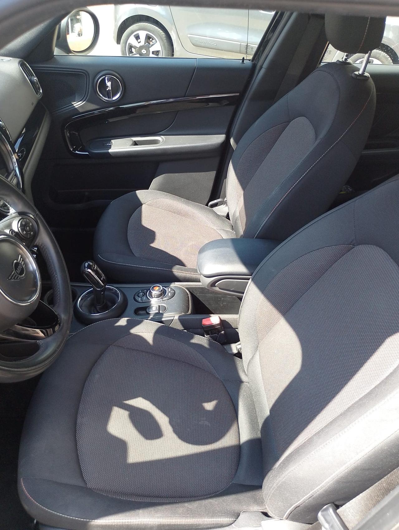 MINI Cooper Countryman HYPE