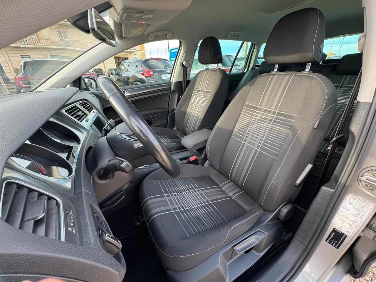 Volkswagen Golf Variant 1.6 TDI 110 CV Comfortline BlueMotion Tech.