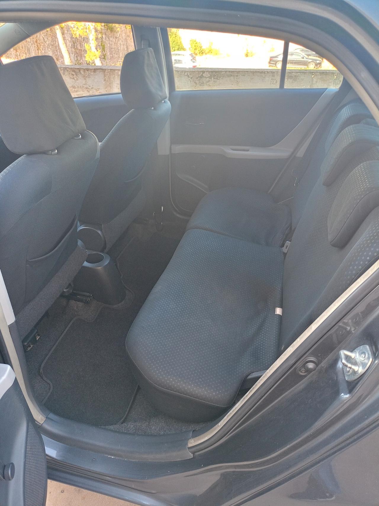 Toyota Yaris 1.300 5 porte