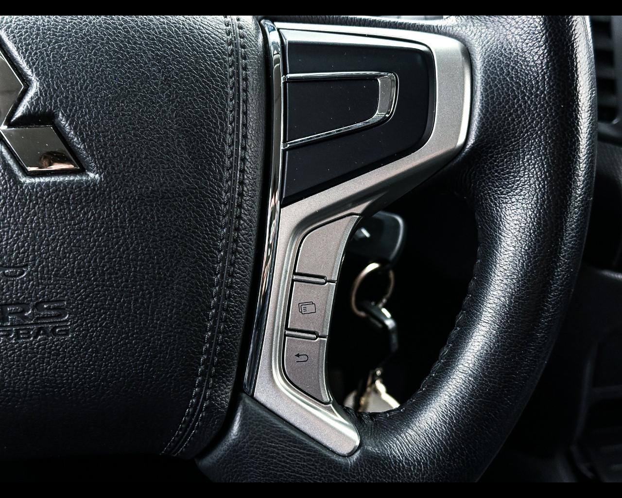 MITSUBISHI L200 2.3 D Club Cab 4x4 Easy Select Invite