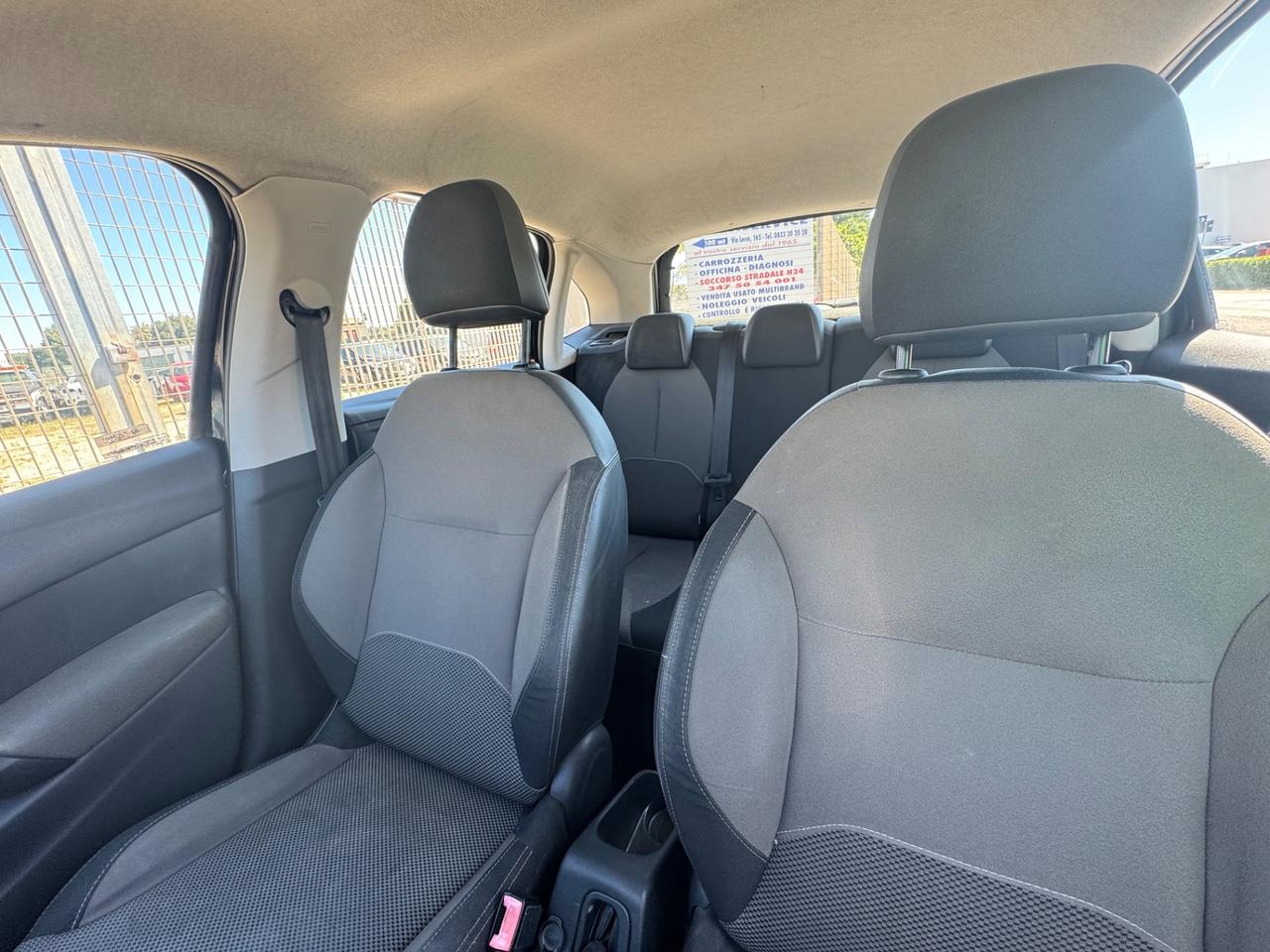 Citroen C3 1.2 benz - 2014