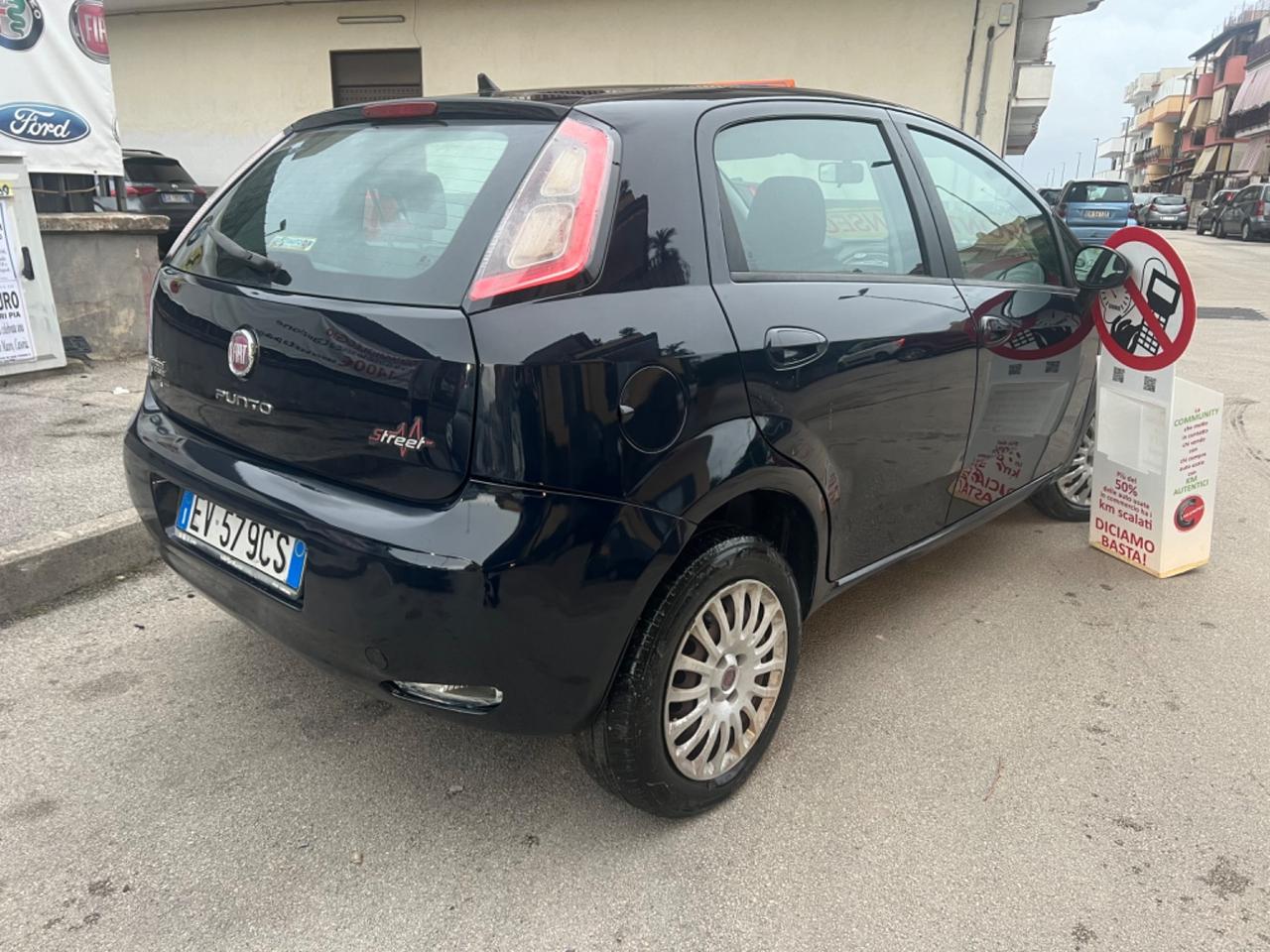 Fiat punto street 1.4 benzina/metano Anno 2015