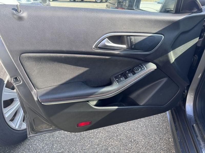 Mercedes-Benz CLA CLA Shooting Brake 200 d Premium 4matic auto FL