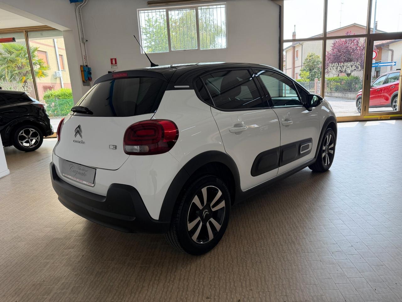 Citroen C3 1.2 83cv Shine Km43000 Neopatentati Bicolore