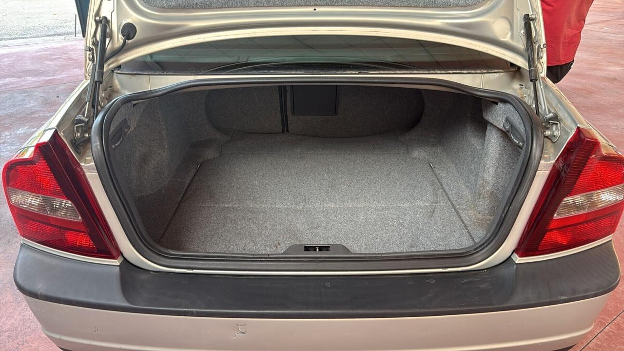 Volvo S80 2.0i turbo 20V cat T5 Optima