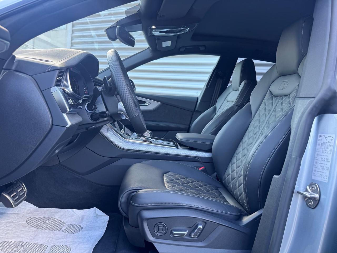 AUDI Q8 55 TFSIe TIPTRONIC QUATTRO S-LINE EDITION