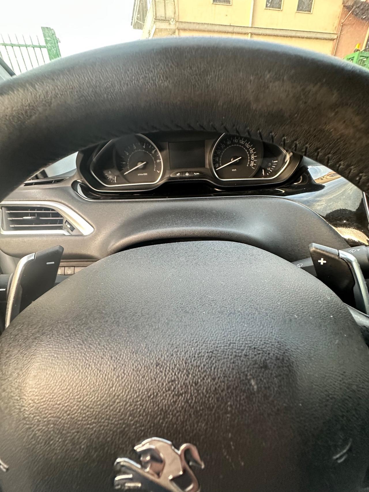 Peugeot 208 1.2 e-VTi 82 CV Stop&Start ETG5 5 porte Allure