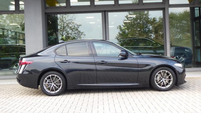 ALFA ROMEO Giulia 2.2 Turbodiesel 136 CV AT8 Business