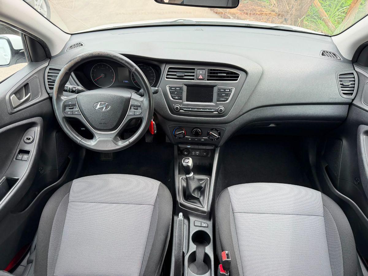 HYUNDAI - i20 - 1.2 5p. Connectline