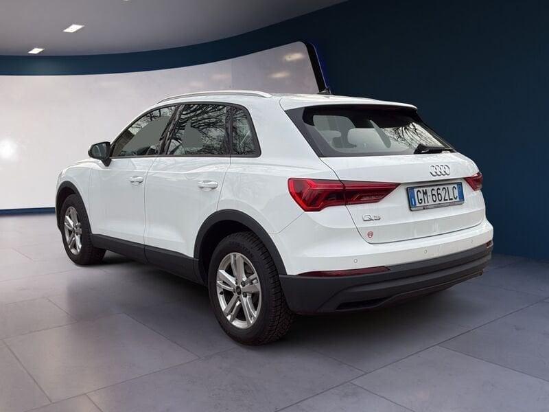 Audi Q3 35 TDI S tronic Business
