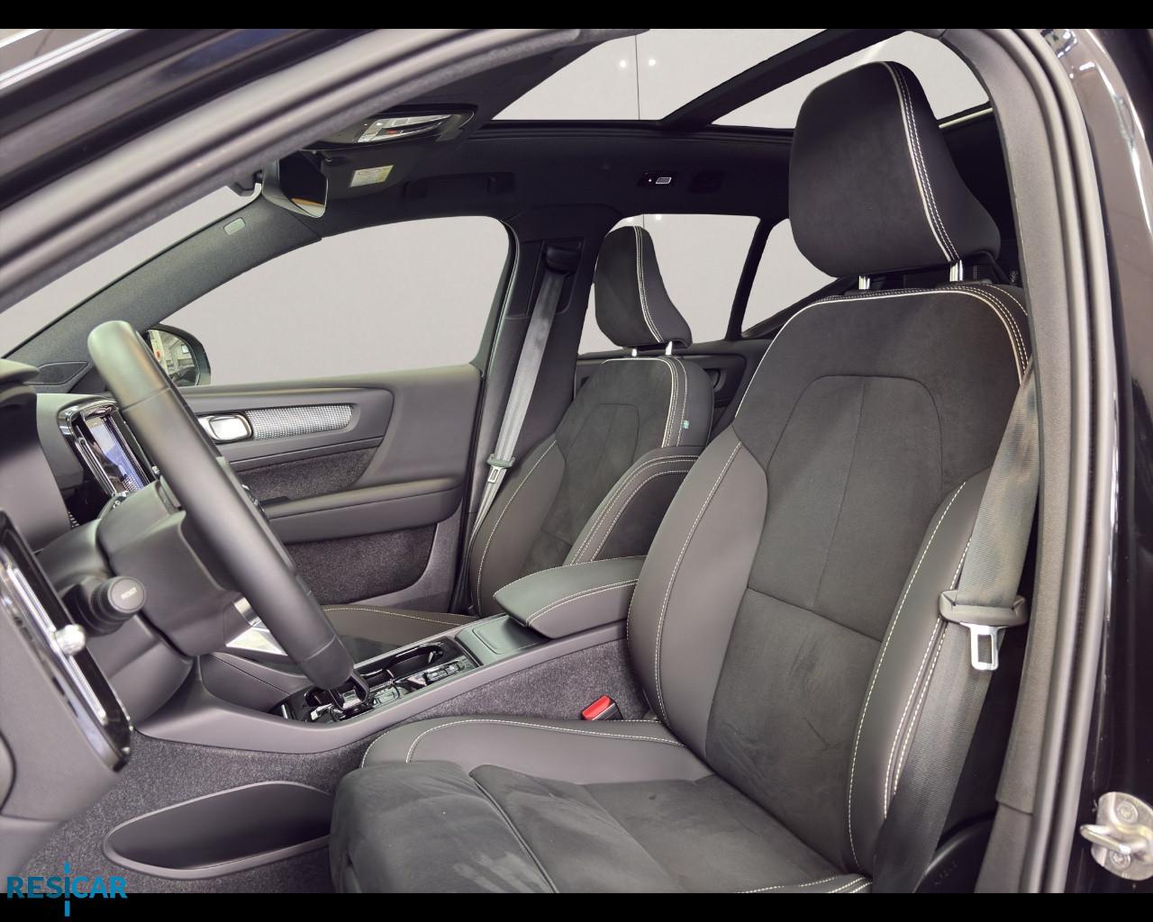 VOLVO XC40 2.0 b4 Ultra Black Edition auto FULL OPTIONAL