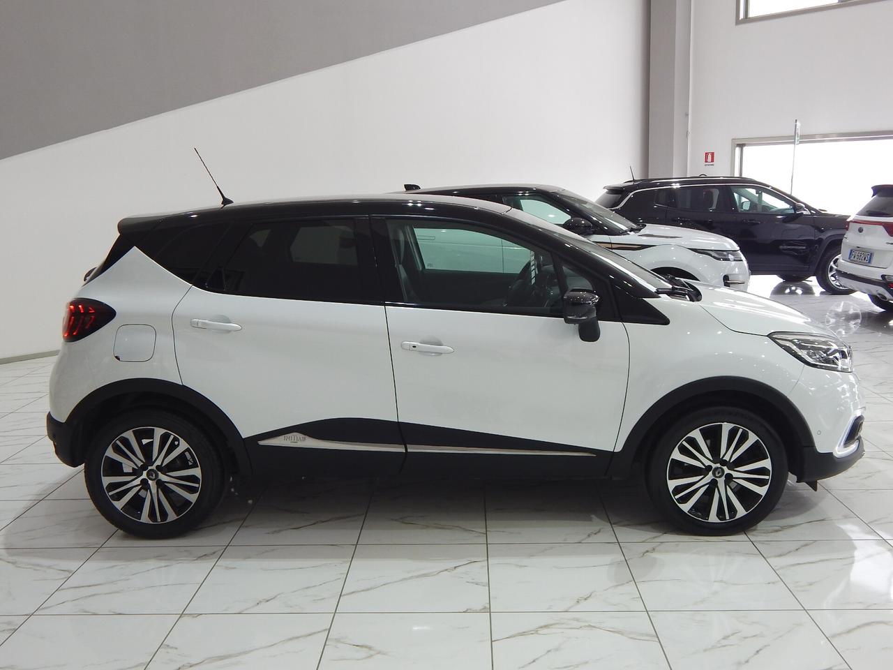 Renault Captur 1.5 dci Initiale Paris 110cv NAVI-PELLE-PARK-LED